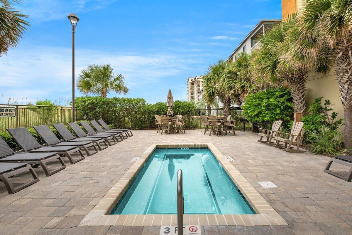 Beautiful Ocean View Condo, Indoor and Outdoor Pool | Mar Vista Grande – 602