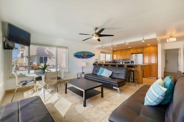 Enjoy the sunset in this comfortable living room.