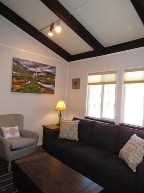 Throughout the condo you will find scenic artwork with Colorado ties.