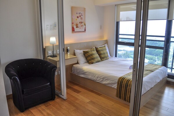1-BR Superior WiFi & Gym @ Milano 2707B