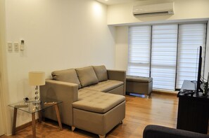 Deluxe Spacious 1-BR Unit @ Milano 2103