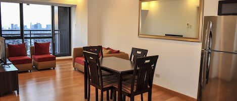 Great City View -1BR Deluxe @Milano 2303
