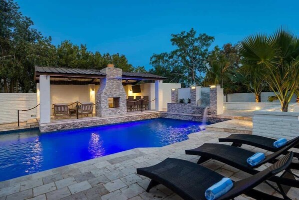 Private Pool & Spa with Waterslide
