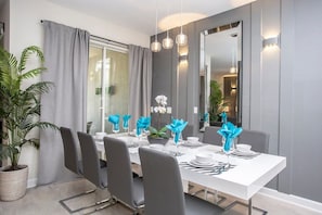 Dining Room w decor seat 8 