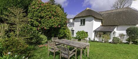 Thatched cottage in Georgeham Nr Croyde