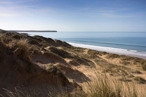 nearby Freshwater West - only 2 mins away 