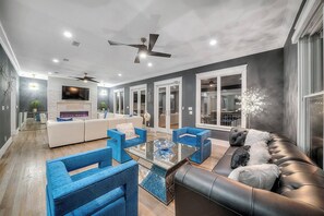 Tropic Like It's Hot - Luxury Beachfront Vacation Rental House with Private Pool in Crystal Beach Destin, FL - Five Star Properties Destin/30A