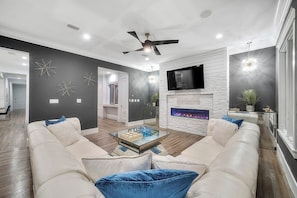 Tropic Like It's Hot - Luxury Beachfront Vacation Rental House with Private Pool in Crystal Beach Destin, FL - Five Star Properties Destin/30A