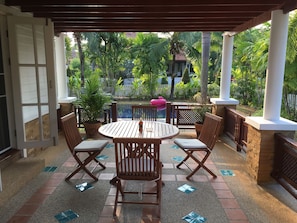 Outdoor dining