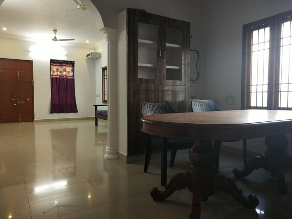 3 BHK DINNING