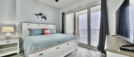 Gulf front master bedroom.