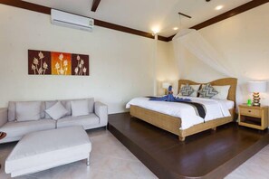 Wonderful 2BRM Villa with pool & gardens