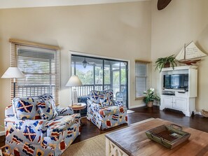Living Room with Access to Screened Porch 6 Beachside