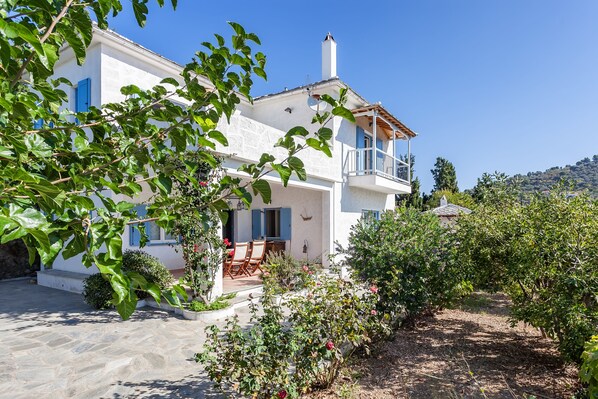 Villa Mylos
