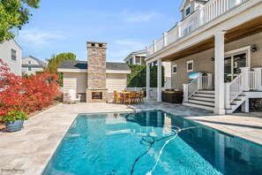 Heated Pool, outdoor TV, travertine decking