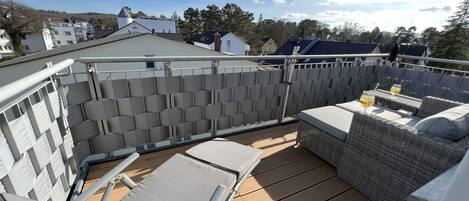 großer Südbalkon mit Blick über Binz