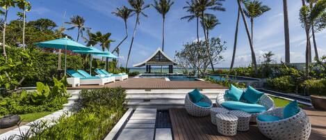 amazing Beachfront villa Baan Paradise