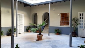 Traditional Patio