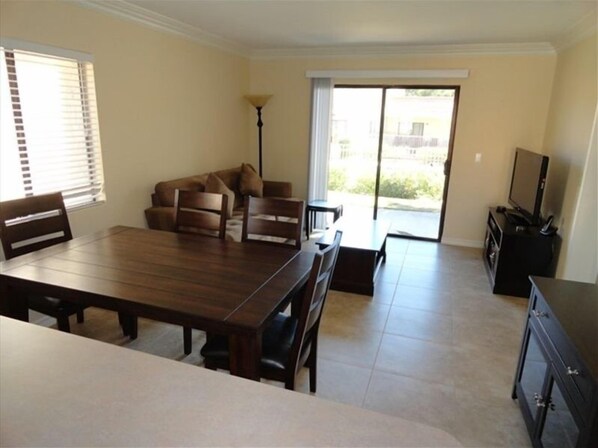 Dining /Living room 