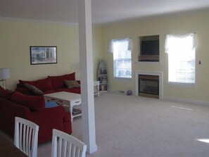 Spacious living room with plenty of room to play games or work on that puzzle!