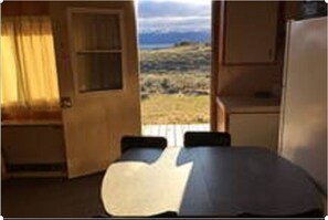 Open kitchen:)
开放式厨房