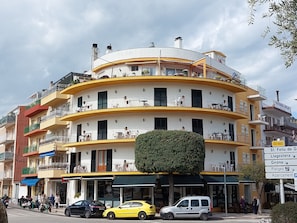 Esterni