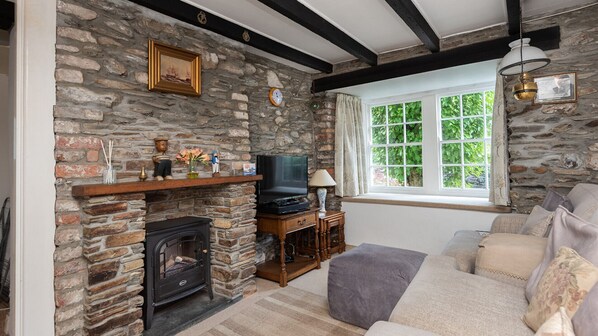 White Pebble Cottage
