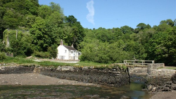 Pont Quay Cottage 