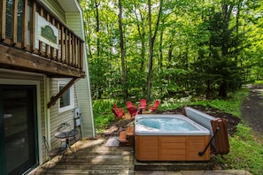 Revel in the Hot Tub Day or Night - After a day of hiking, golfing, or skiing, a soak in the hot tub is just the restorative treat you need. Or bask in the steamy water at night, under a canopy of stars—so romantic!