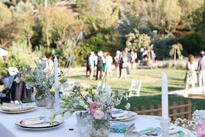 September wedding in the gardens at El Molino del Conde