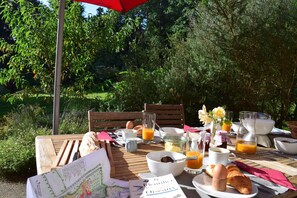 Petit-déj en terrasse