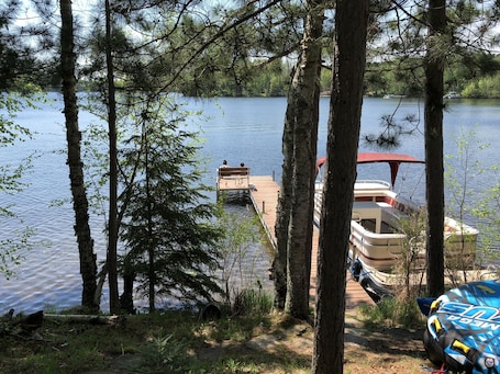 Just steps to the lake!