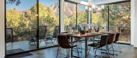 Dining Area with Seating for 6 with Breathtaking Views