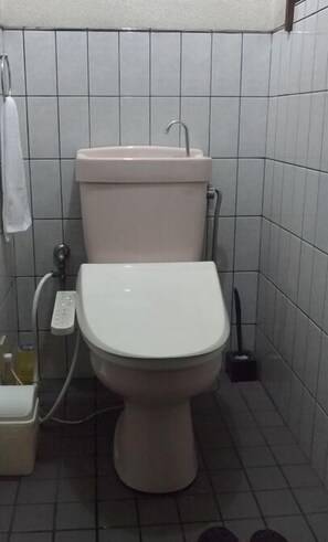 2 MIN FROM NAMBA, 3 ROOM HOUSE FOR 11