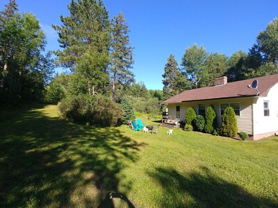 Private, Peaceful Cottage with Large Yard