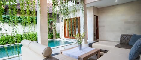 Hidden Villa Seminyak, 4bedrooms, 4bath,