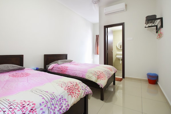 5 Standard Room