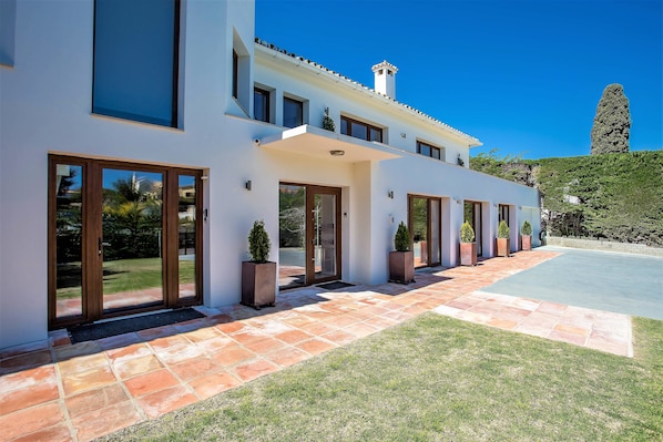 WELCOME TO VILLA DEL MAR