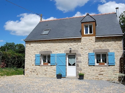 Charming cottages in the heart of the peaceful Breton countryside