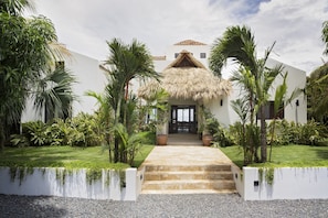 Casa Almendra Entrance