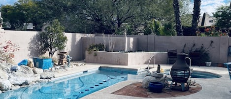 Sparkling pool and Mountain View