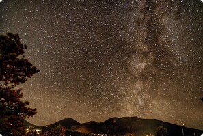 So magical to stargazing in the front porch! Milky Way, stars are amazing!