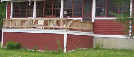 Front deck with views of Green Mountains and meadows.