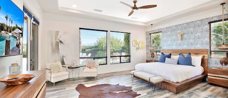 Master Bedroom, King Bed (Main House)