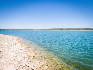 Canyon Lake shoreline below Ledgerock Pointe