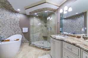 1-106 Master Bathroom