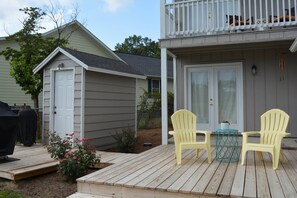 Grill area, deck