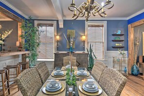 Dining Space | Dishware/Flatware