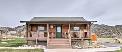 Explore scenic Sterling from this 1-bedroom, 1-bath vacation rental cabin.