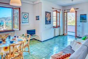 Dining Room, Living Room, Scenic View